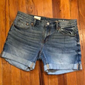 Gap size 26 sexy boyfriend shorts